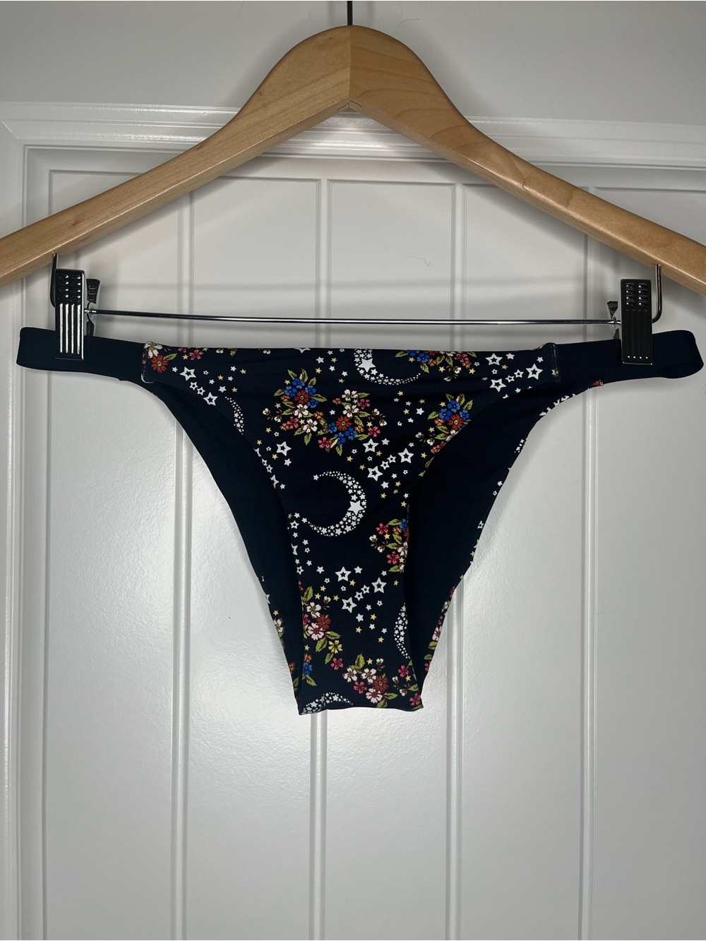 B. Swim Palm Pucker Bikini Bottom Black Womens Size Medium Floral Celestial